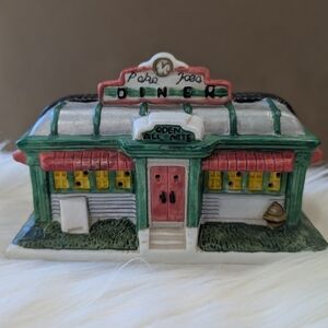 Vintage Village Santa's Best Spirit of America Christmas Porcelain Diner